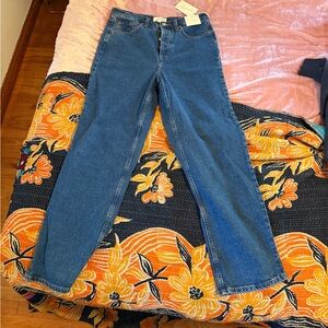 Universal Thread Women's Straight Leg Jeans in Blue